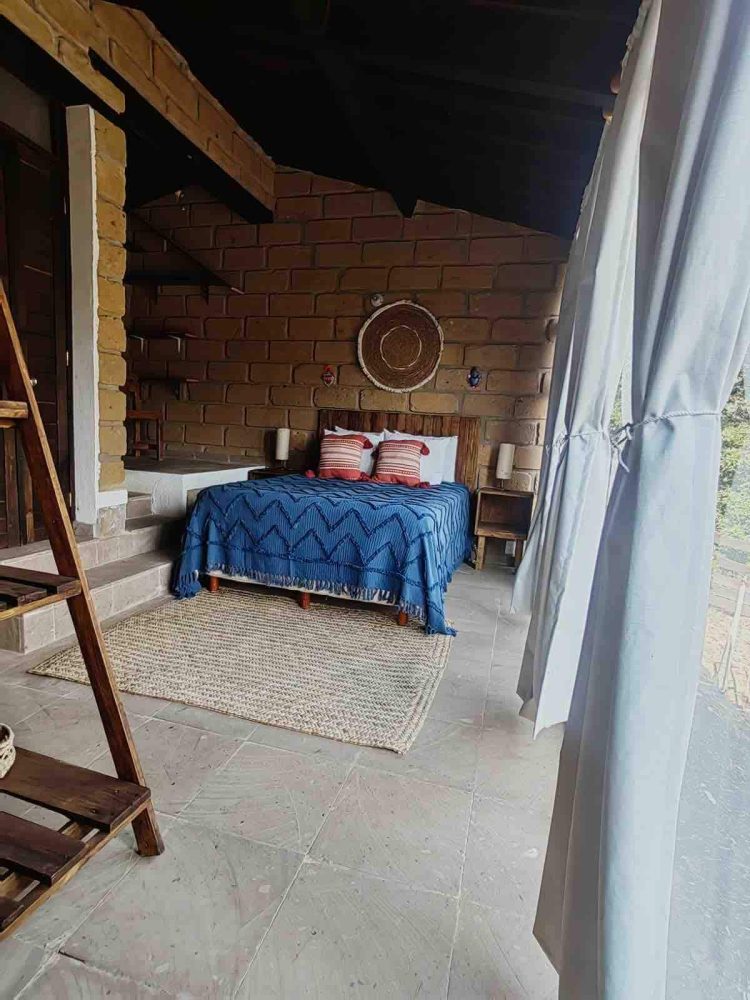 da4763f4-b167-4a95-befc-985d6dcb7f85